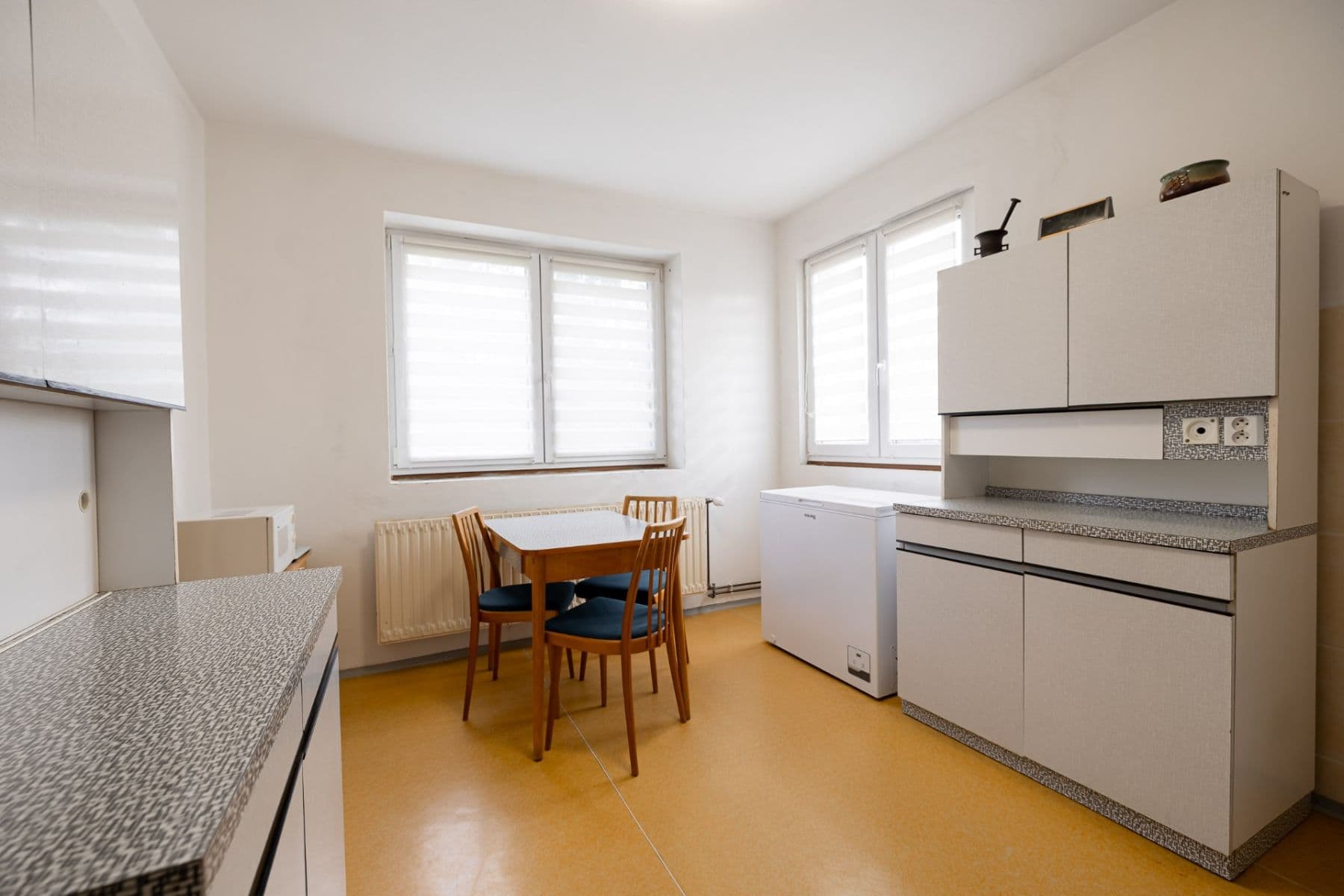 Prodej domu 183 m², pozemek 1.059 m², Na Křížku, Měšice, Středočeský kraj Prodej domu 183 m², pozemek 1.059 m², Na Křížku, Měšice, Středočeský kraj