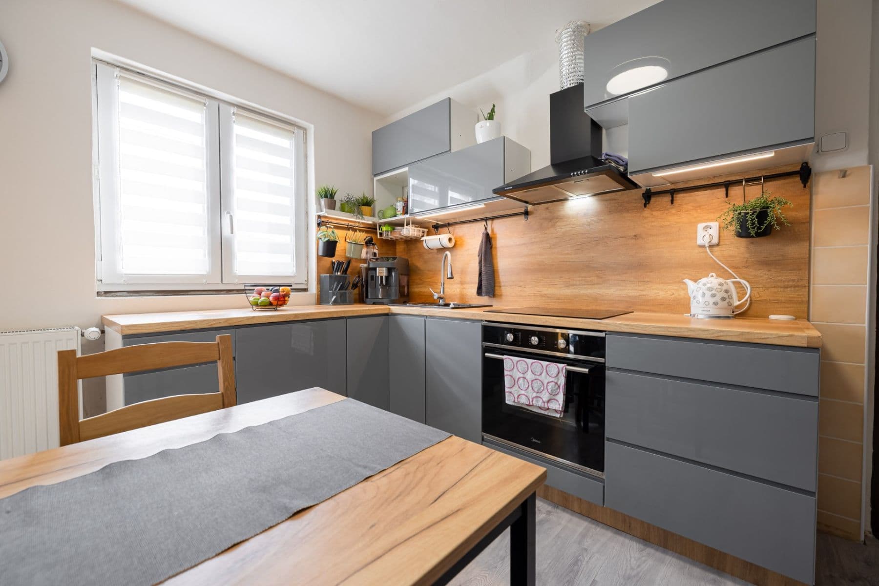 Prodej domu 183 m², pozemek 1.059 m², Na Křížku, Měšice, Středočeský kraj Prodej domu 183 m², pozemek 1.059 m², Na Křížku, Měšice, Středočeský kraj