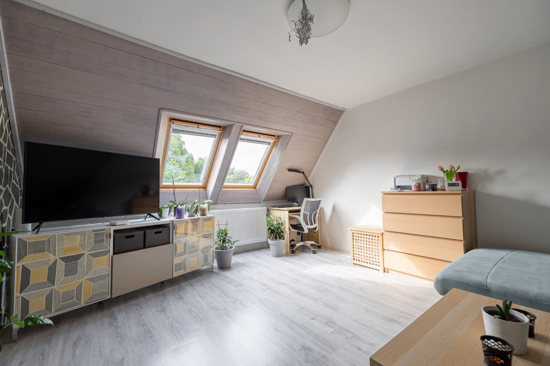 Prodej domu 183 m², pozemek 1.059 m², Na Křížku, Měšice, Středočeský kraj Prodej domu 183 m², pozemek 1.059 m², Na Křížku, Měšice, Středočeský kraj