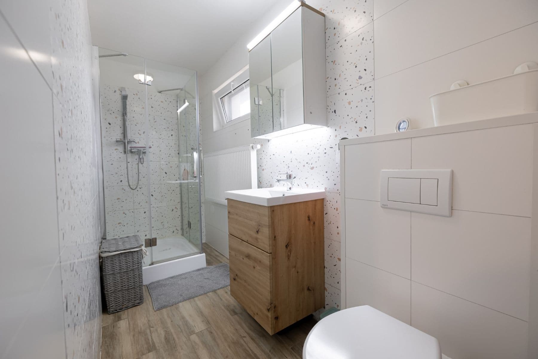 Prodej domu 183 m², pozemek 1.059 m², Na Křížku, Měšice, Středočeský kraj Prodej domu 183 m², pozemek 1.059 m², Na Křížku, Měšice, Středočeský kraj