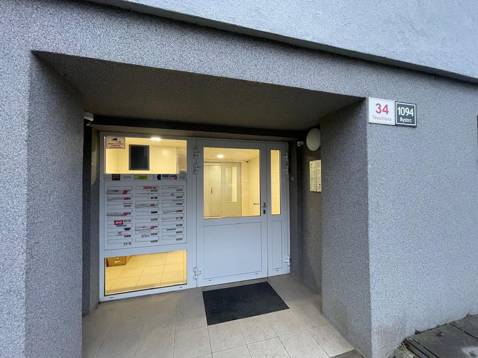 Pronájem bytu 1+1 40 m², Teyschlova, Brno, Jihomoravský kraj Pronájem bytu 1+1 40 m², Teyschlova, Brno, Jihomoravský kraj