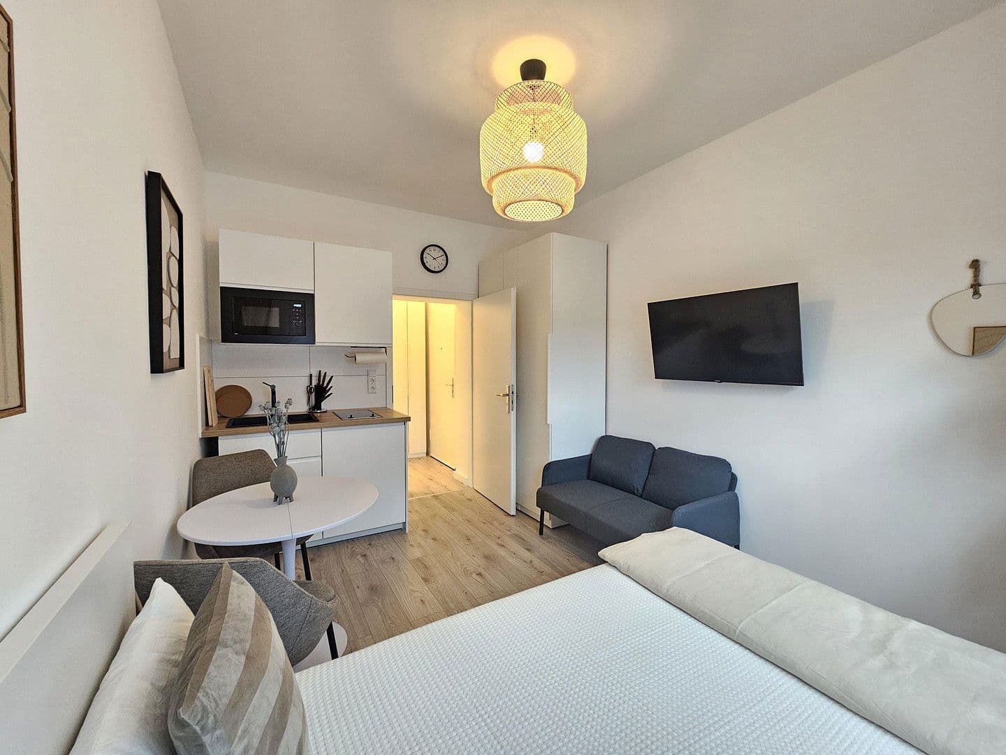 Pronájem bytu 1+1 20 m², Sonnenstr. 36a, Düsseldorf, Severní Porýní-Vestfálsko Pronájem bytu 1+1 20 m², Sonnenstr. 36a, Düsseldorf, Severní Porýní-Vestfálsko