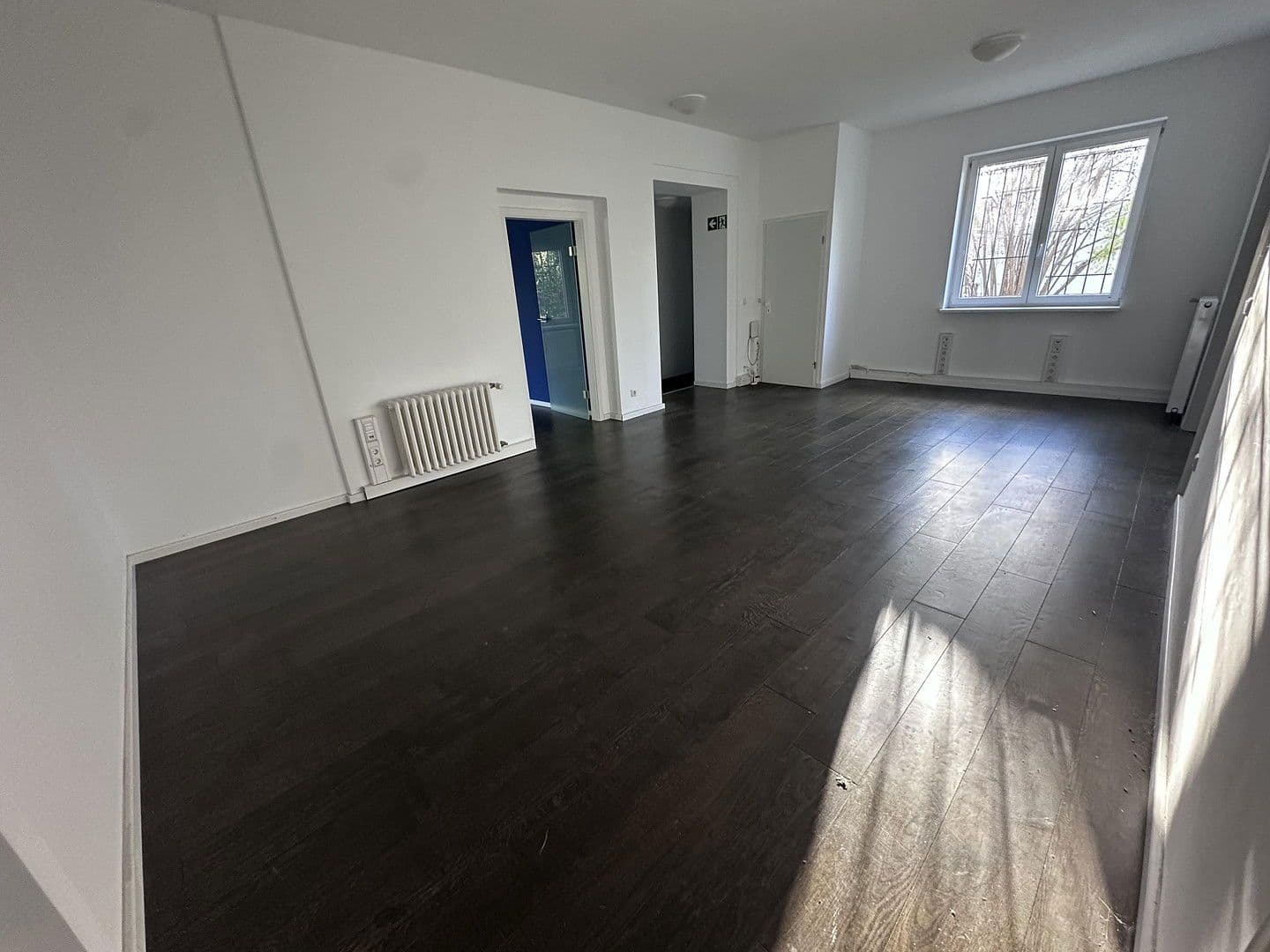 Pronájem kanceláře 433 m², Maximiliankorso 63, Berlin, Berlín Pronájem kanceláře 433 m², Maximiliankorso 63, Berlin, Berlín