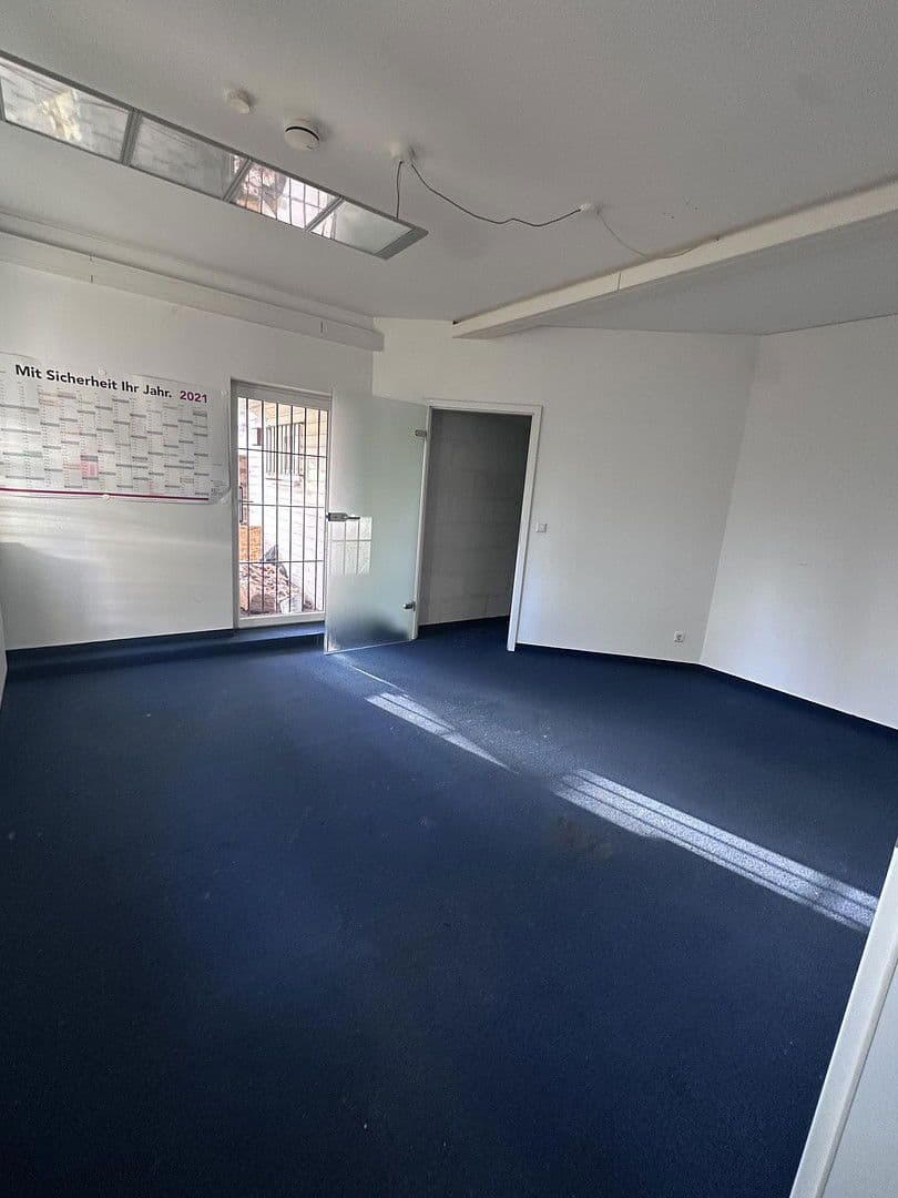 Pronájem kanceláře 433 m², Maximiliankorso 63, Berlin, Berlín Pronájem kanceláře 433 m², Maximiliankorso 63, Berlin, Berlín