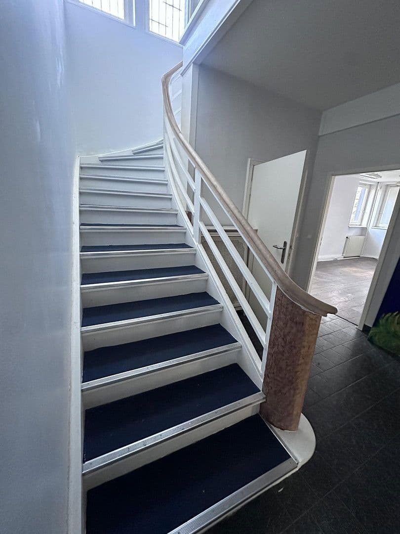 Pronájem kanceláře 433 m², Maximiliankorso 63, Berlin, Berlín Pronájem kanceláře 433 m², Maximiliankorso 63, Berlin, Berlín