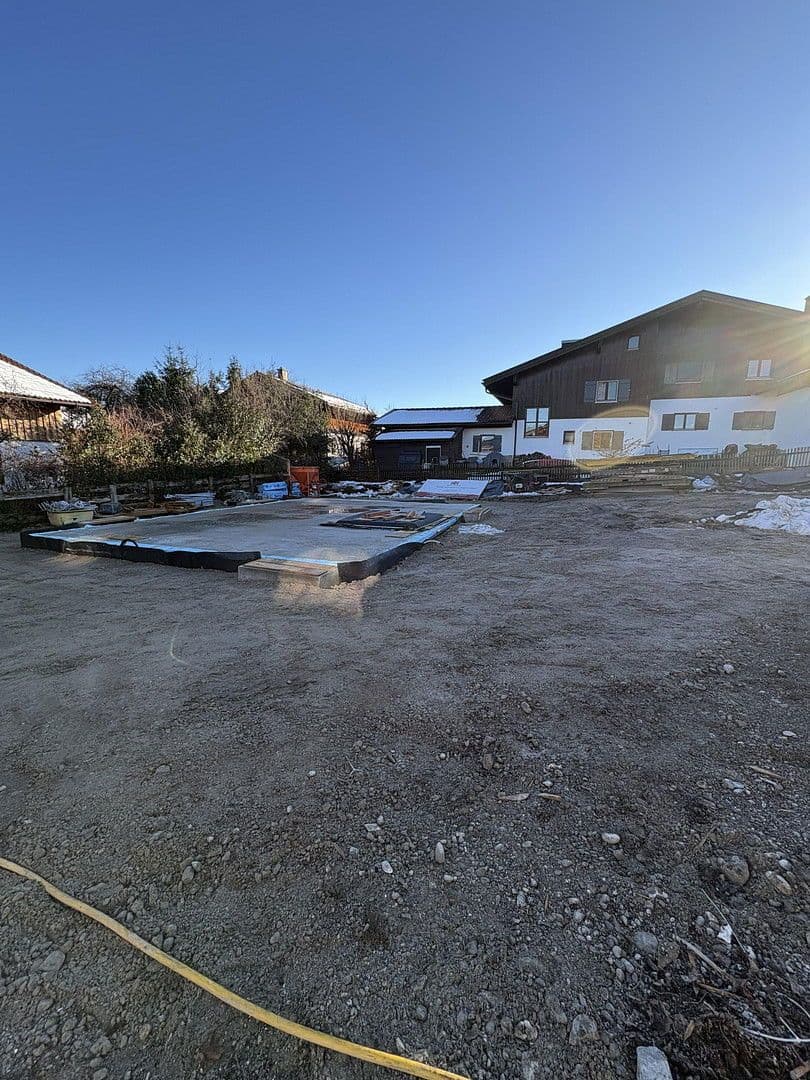 Prodej domu 180 m², pozemek 419 m², Rosenweg 4, Waakirchen, Bavorsko Prodej domu 180 m², pozemek 419 m², Rosenweg 4, Waakirchen, Bavorsko