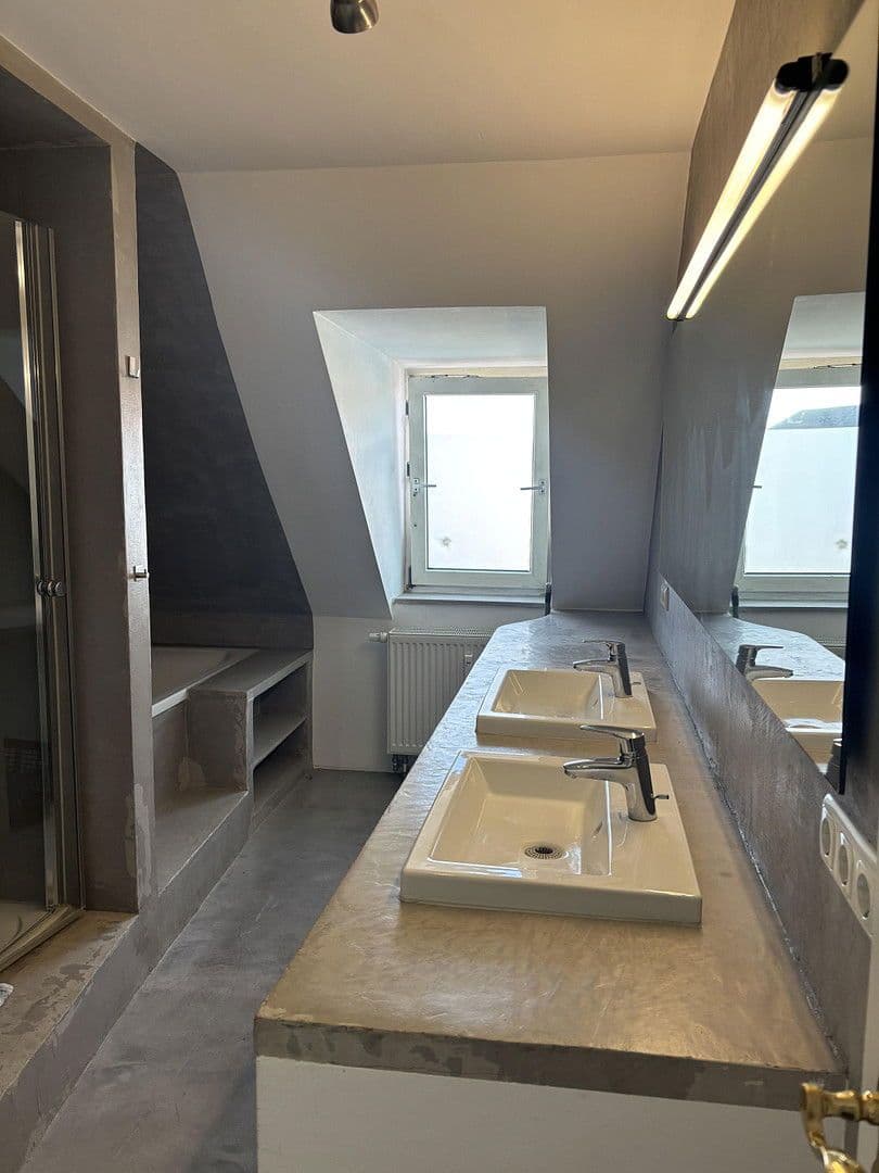 Pronájem bytu 2+1 72 m², Baubergerstraße 5, München, Bavorsko Pronájem bytu 2+1 72 m², Baubergerstraße 5, München, Bavorsko