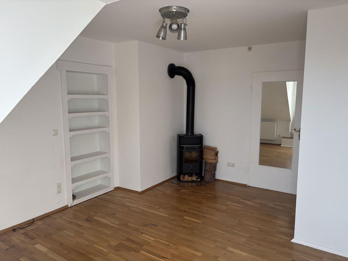 Pronájem bytu 2+1 72 m², Baubergerstraße 5, München, Bavorsko Pronájem bytu 2+1 72 m², Baubergerstraße 5, München, Bavorsko