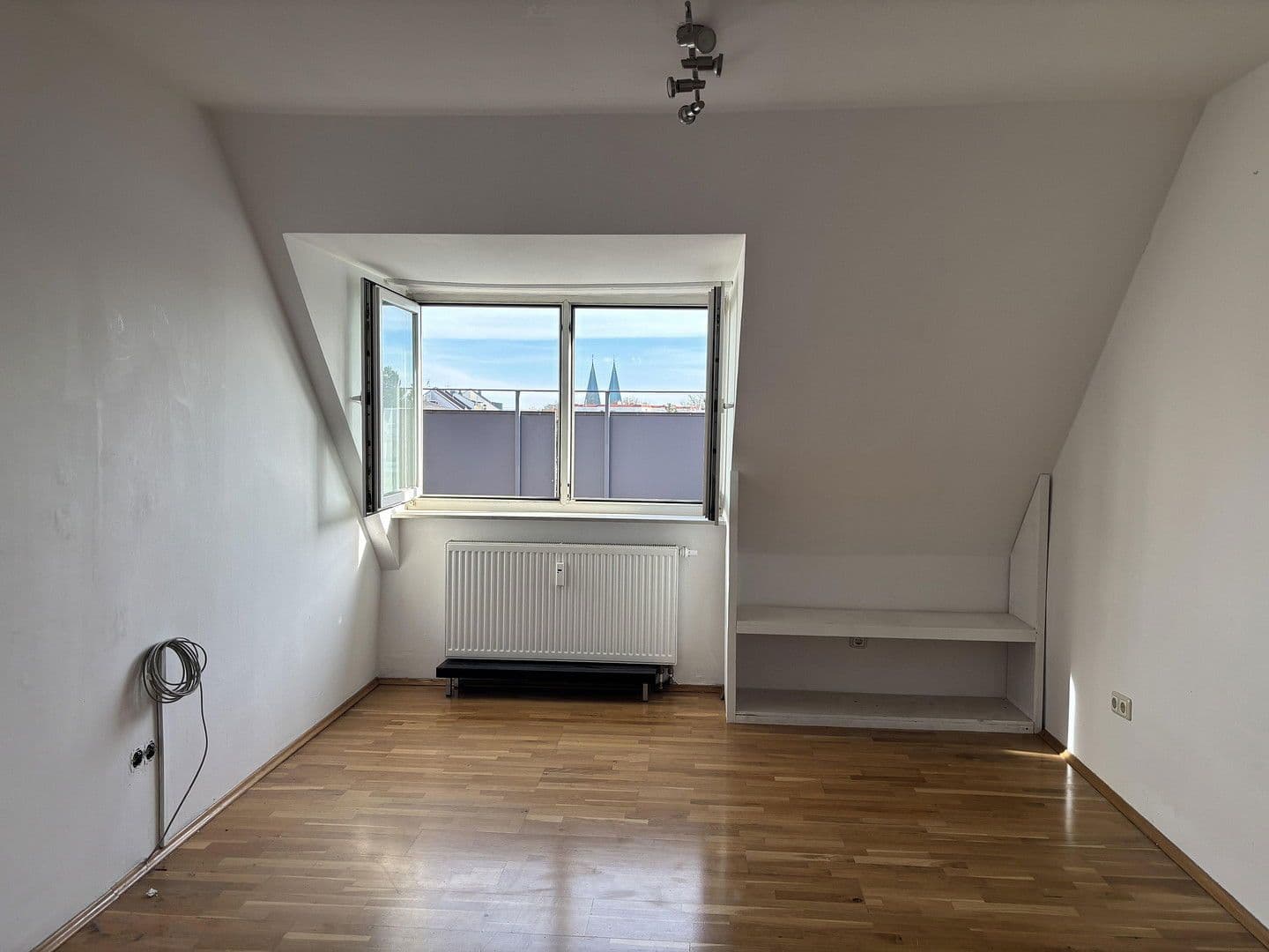 Pronájem bytu 2+1 72 m², Baubergerstraße 5, München, Bavorsko Pronájem bytu 2+1 72 m², Baubergerstraße 5, München, Bavorsko