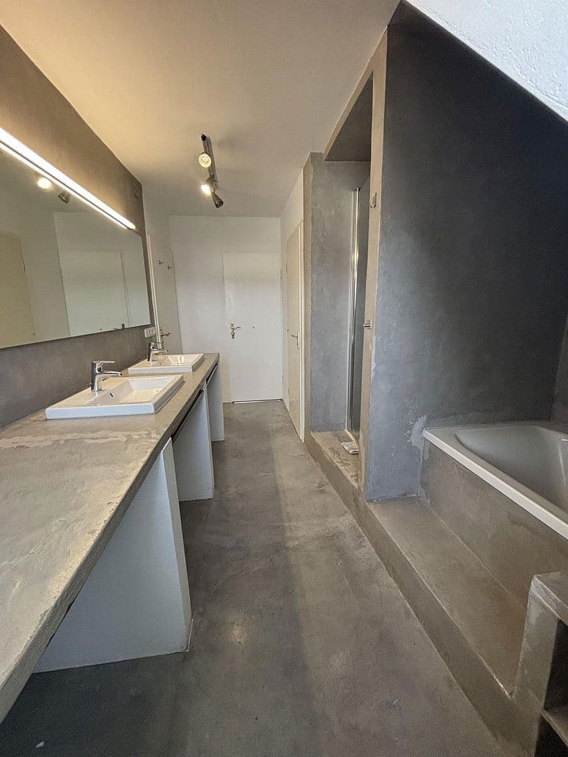 Pronájem bytu 2+1 72 m², Baubergerstraße 5, München, Bavorsko Pronájem bytu 2+1 72 m², Baubergerstraße 5, München, Bavorsko