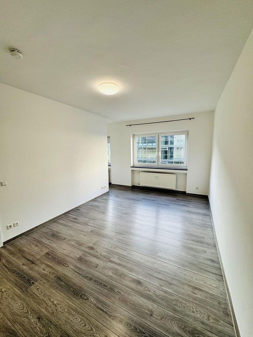Pronájem bytu 1+1 28 m², Fürther Str. 9a, Nürnberg, Bavorsko Pronájem bytu 1+1 28 m², Fürther Str. 9a, Nürnberg, Bavorsko