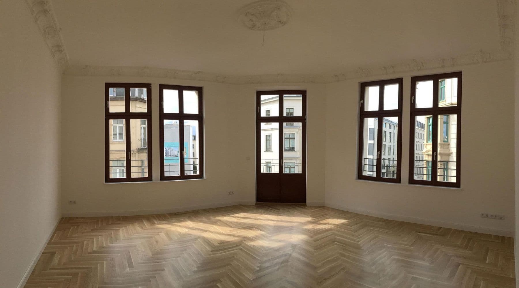 Pronájem bytu 2+1 77 m², Leipzig, Sasko Pronájem bytu 2+1 77 m², Leipzig, Sasko