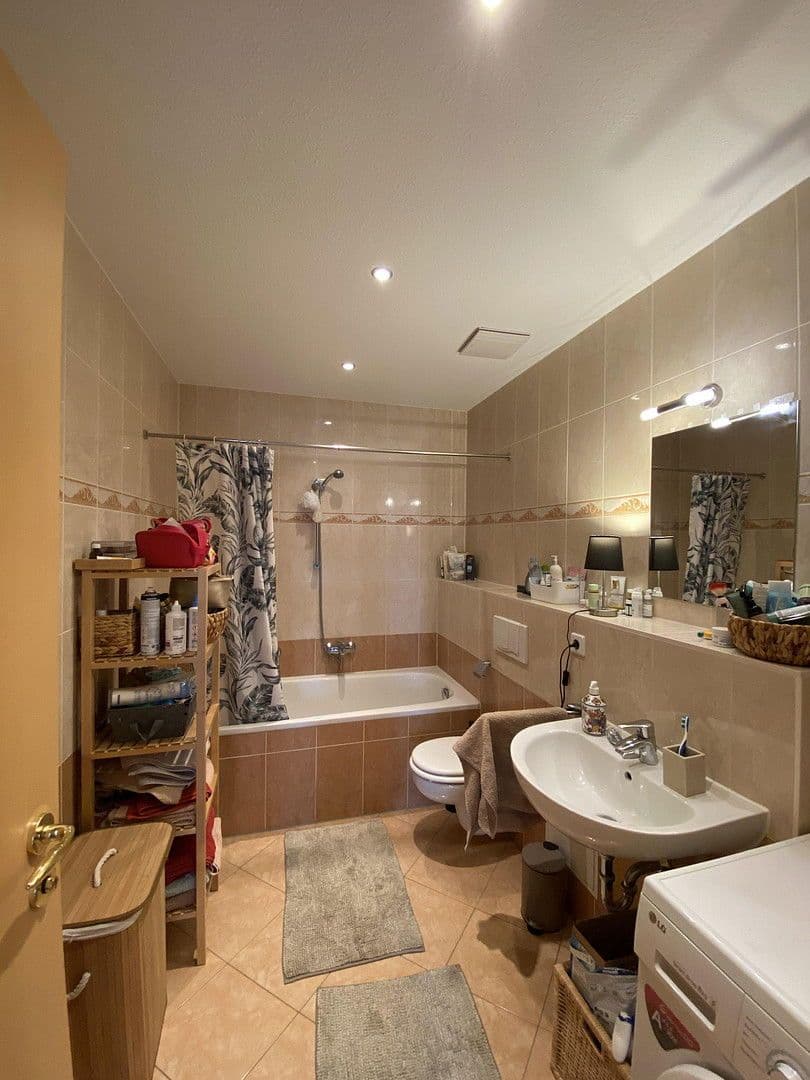 Pronájem bytu 2+1 68 m², Leipzig, Sasko Pronájem bytu 2+1 68 m², Leipzig, Sasko