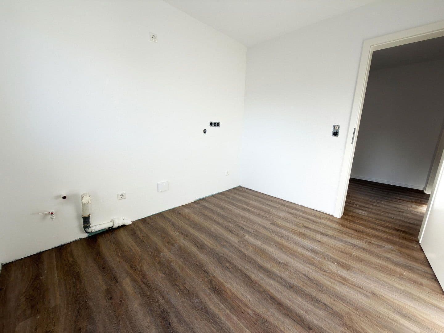 Pronájem bytu 2+1 59 m², Stuttgart, Bádensko-Württembersko Pronájem bytu 2+1 59 m², Stuttgart, Bádensko-Württembersko