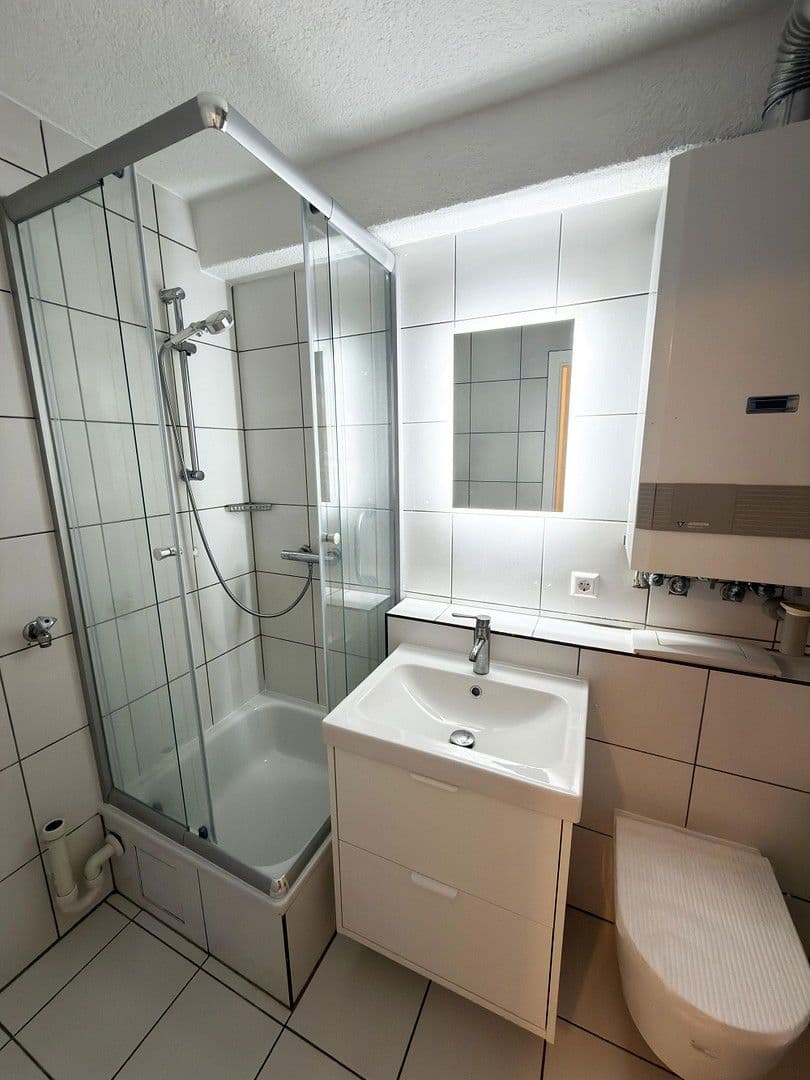 Pronájem bytu 1+1 40 m², Stuttgart, Bádensko-Württembersko Pronájem bytu 1+1 40 m², Stuttgart, Bádensko-Württembersko