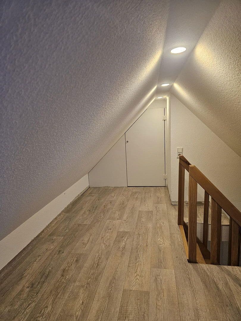 Prodej domu 210 m², pozemek 1.552 m², Neuenkirchen, Dolní Sasko Prodej domu 210 m², pozemek 1.552 m², Neuenkirchen, Dolní Sasko