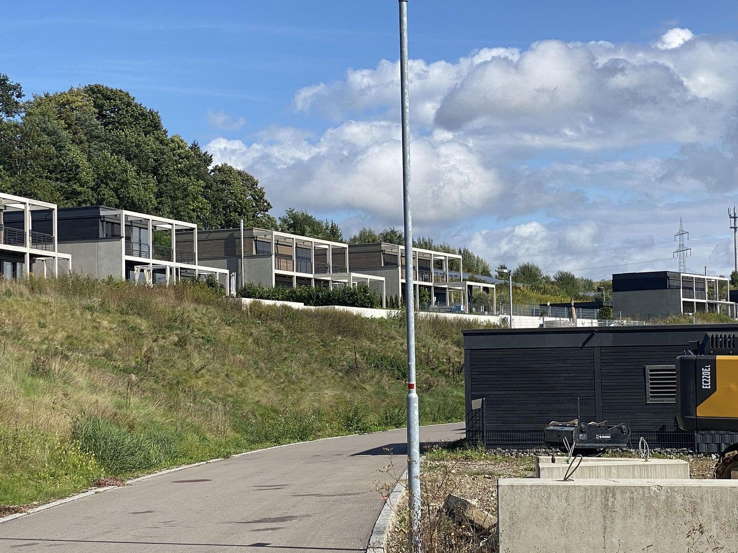 Prodej domu 120 m², pozemek 400 m², Im Sonnenpark, Mietingen, Bádensko-Württembersko Prodej domu 120 m², pozemek 400 m², Im Sonnenpark, Mietingen, Bádensko-Württembersko