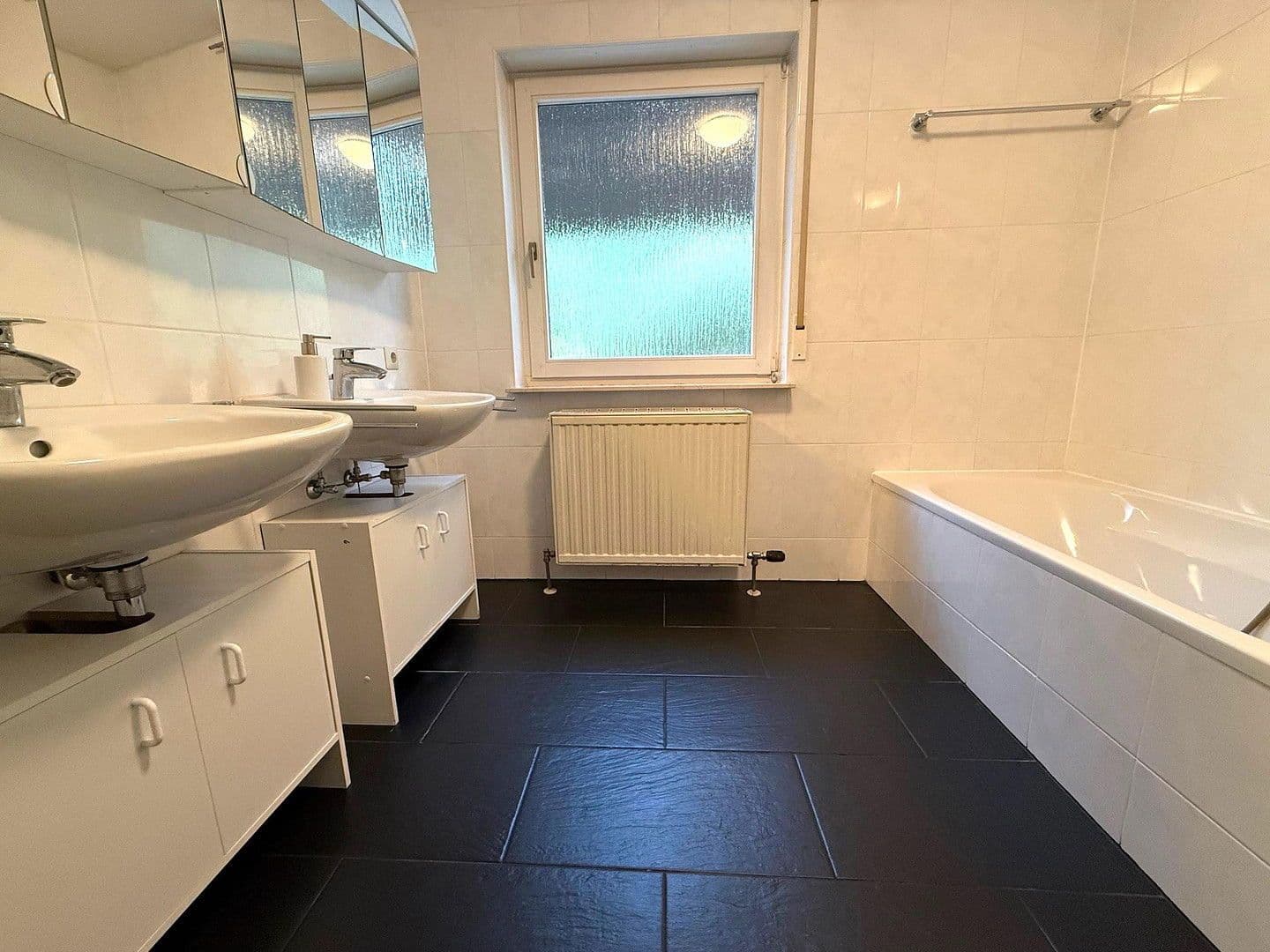 Prodej domu 208 m², pozemek 1.000 m², Im Schlot 14, Möckmühl, Bádensko-Württembersko Prodej domu 208 m², pozemek 1.000 m², Im Schlot 14, Möckmühl, Bádensko-Württembersko