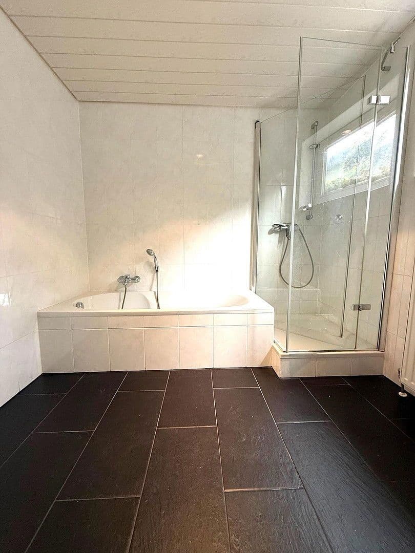 Prodej domu 208 m², pozemek 1.000 m², Im Schlot 14, Möckmühl, Bádensko-Württembersko Prodej domu 208 m², pozemek 1.000 m², Im Schlot 14, Möckmühl, Bádensko-Württembersko