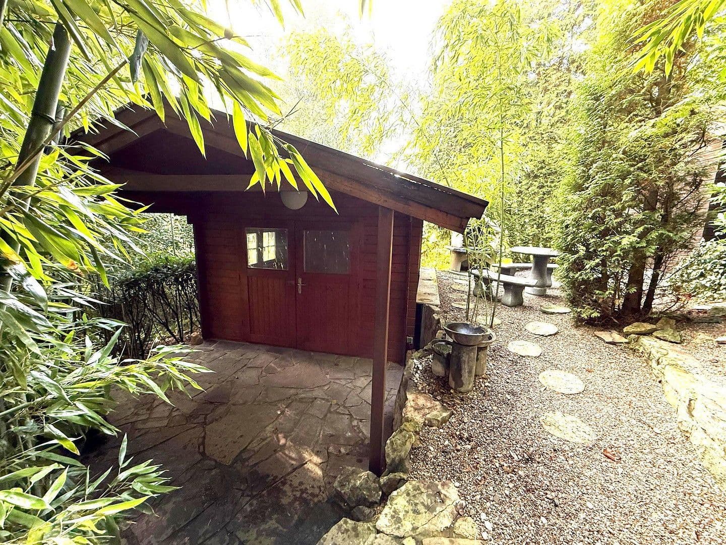 Prodej domu 208 m², pozemek 1.000 m², Im Schlot 14, Möckmühl, Bádensko-Württembersko Prodej domu 208 m², pozemek 1.000 m², Im Schlot 14, Möckmühl, Bádensko-Württembersko