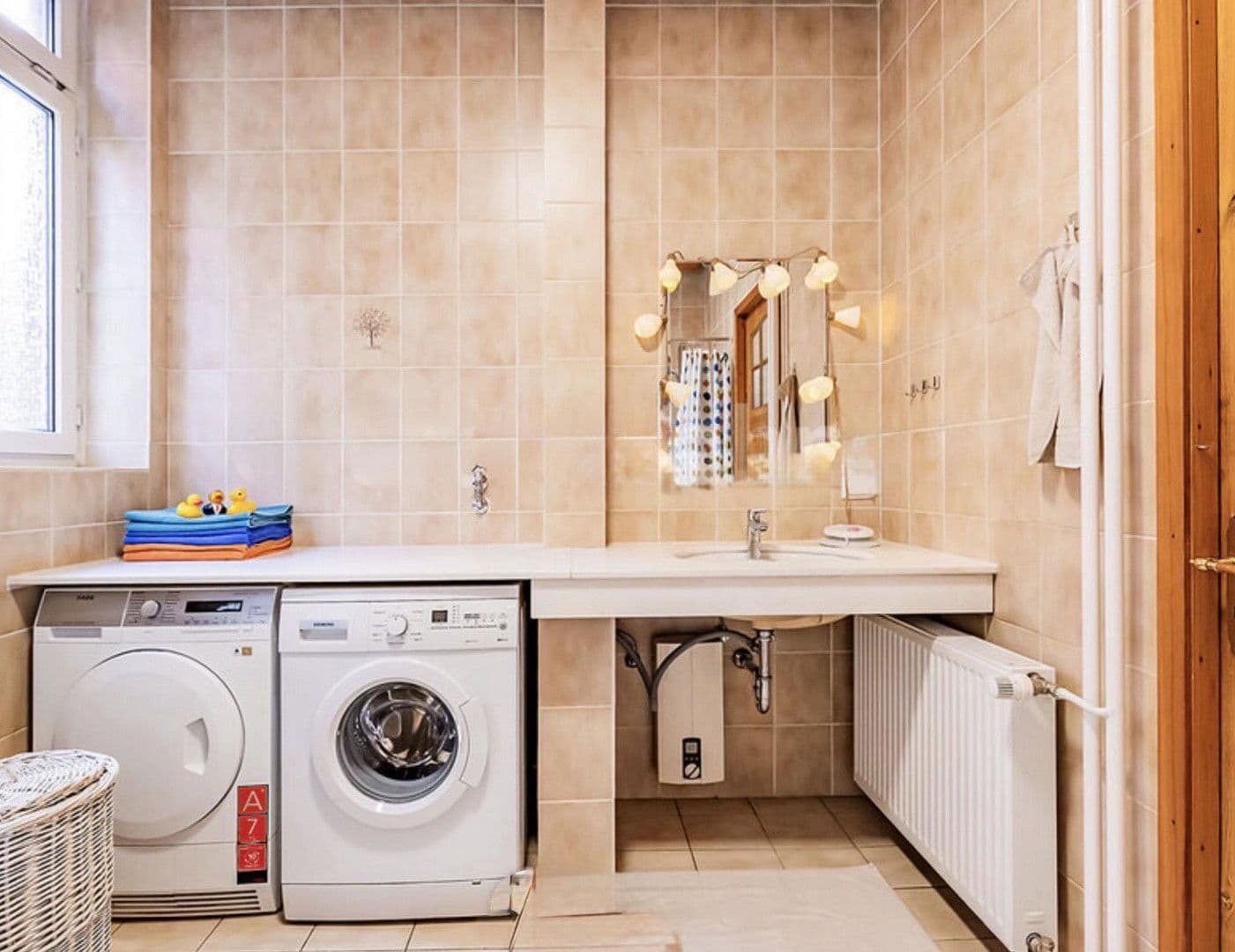 Pronájem bytu 5+1 120 m², Hamburg, Hamburg Pronájem bytu 5+1 120 m², Hamburg, Hamburg