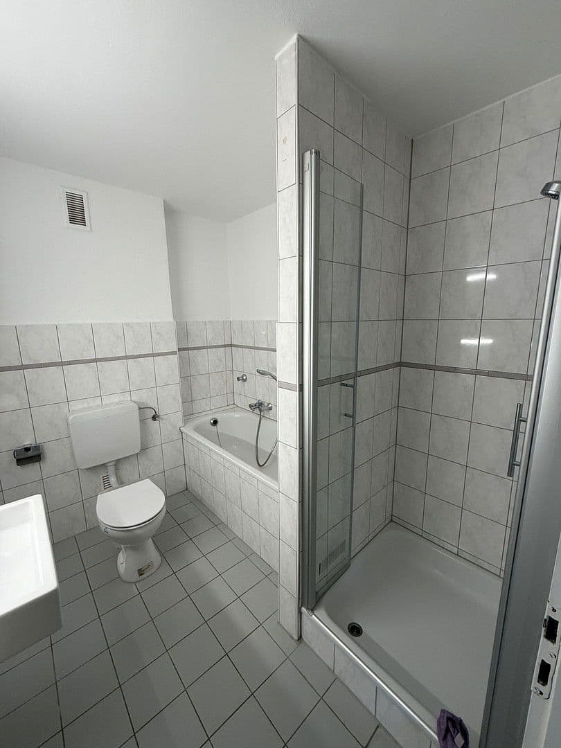 Pronájem bytu 2+kk 64 m², Erftstraße 44, Neuss, Severní Porýní-Vestfálsko Pronájem bytu 2+kk 64 m², Erftstraße 44, Neuss, Severní Porýní-Vestfálsko