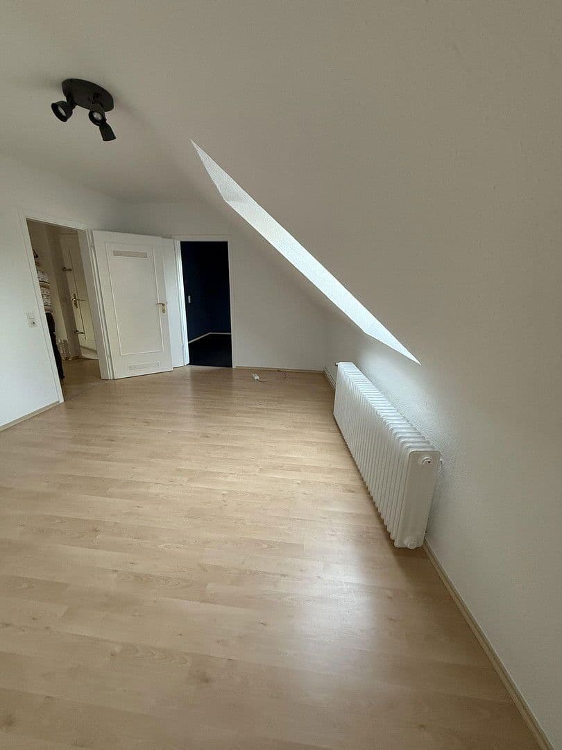 Pronájem bytu 2+kk 64 m², Erftstraße 44, Neuss, Severní Porýní-Vestfálsko Pronájem bytu 2+kk 64 m², Erftstraße 44, Neuss, Severní Porýní-Vestfálsko