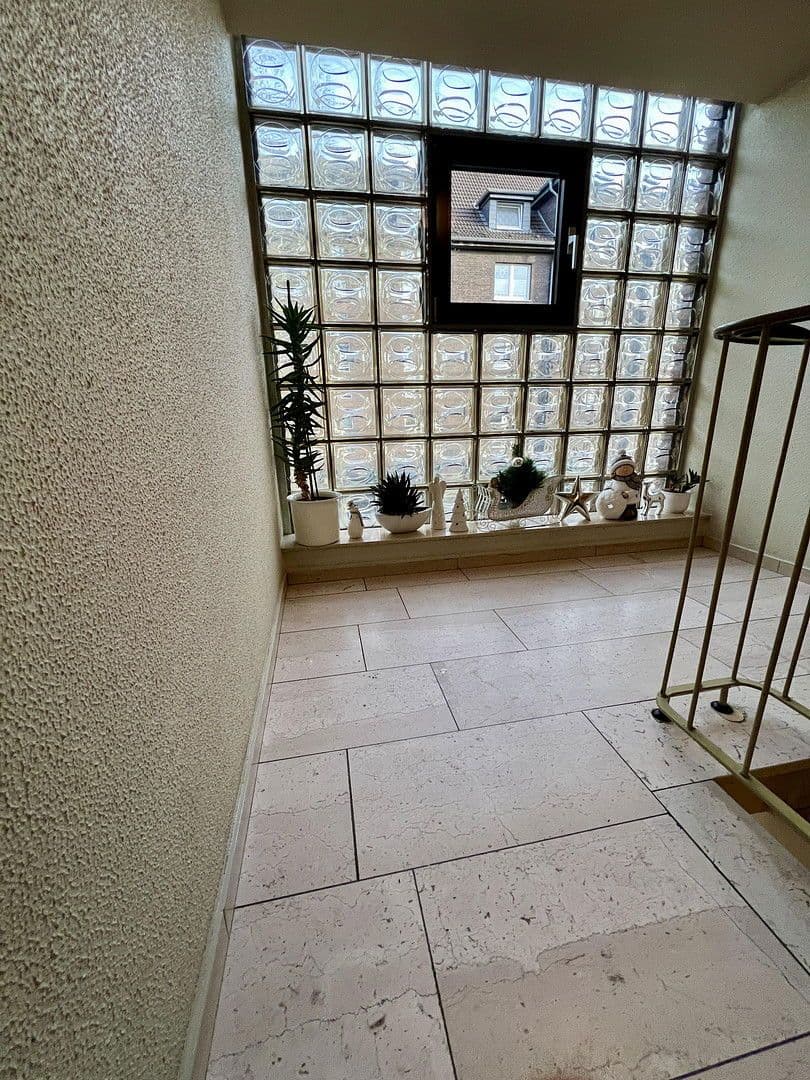 Pronájem bytu 3+kk 64 m², Körnerstraße 97, Oberhausen, Severní Porýní-Vestfálsko Pronájem bytu 3+kk 64 m², Körnerstraße 97, Oberhausen, Severní Porýní-Vestfálsko