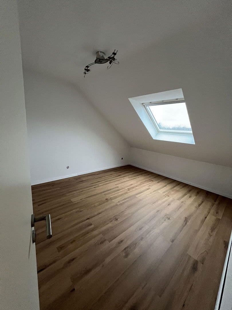 Pronájem bytu 3+kk 64 m², Körnerstraße 97, Oberhausen, Severní Porýní-Vestfálsko Pronájem bytu 3+kk 64 m², Körnerstraße 97, Oberhausen, Severní Porýní-Vestfálsko