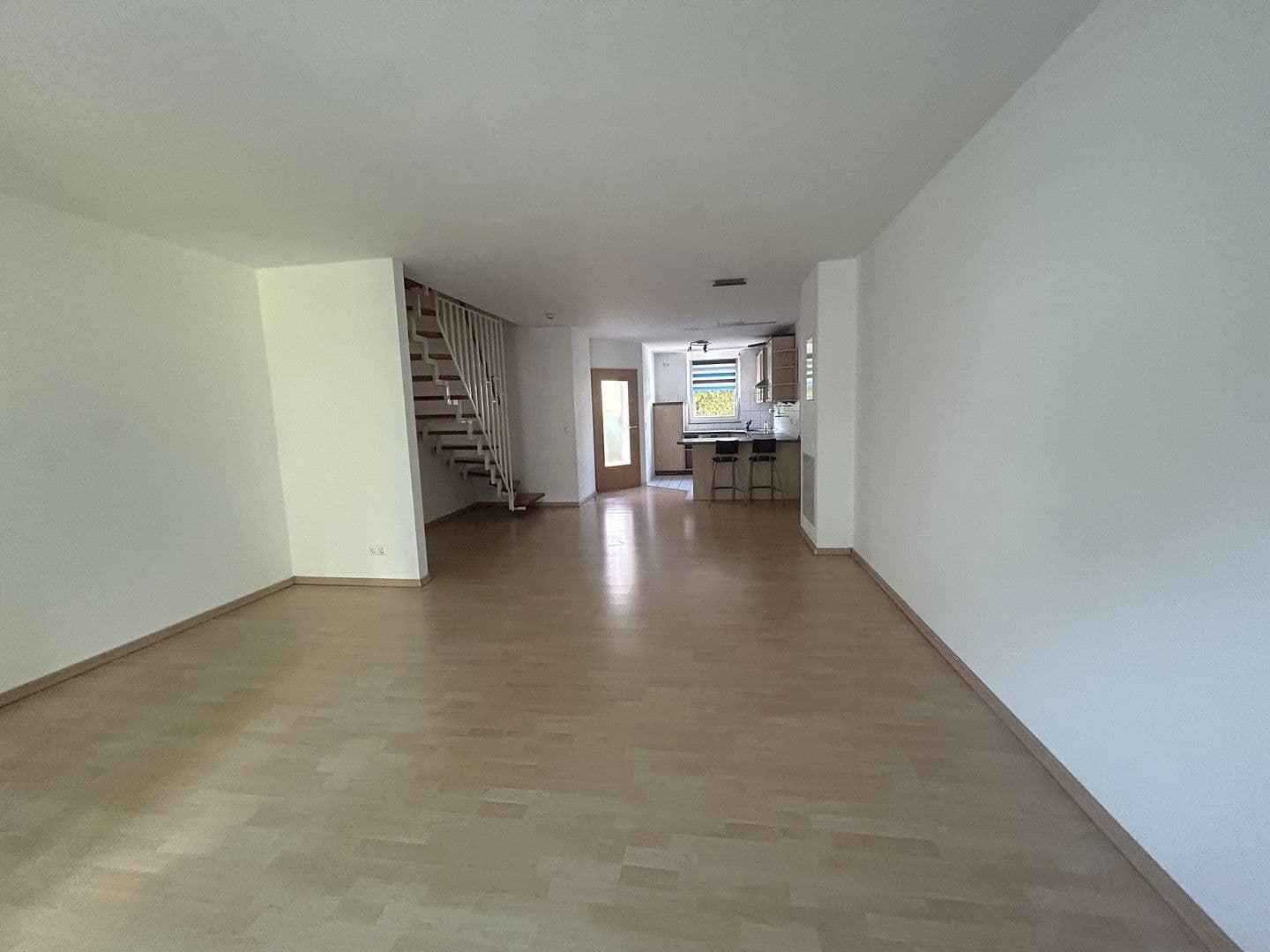 Pronájem domu 141 m², pozemek 160 m², Kaiserslautern, Porýní-Falc Pronájem domu 141 m², pozemek 160 m², Kaiserslautern, Porýní-Falc