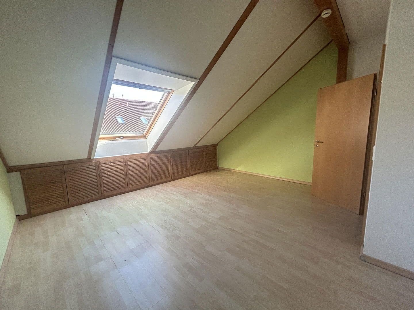 Pronájem domu 141 m², pozemek 160 m², Kaiserslautern, Porýní-Falc Pronájem domu 141 m², pozemek 160 m², Kaiserslautern, Porýní-Falc