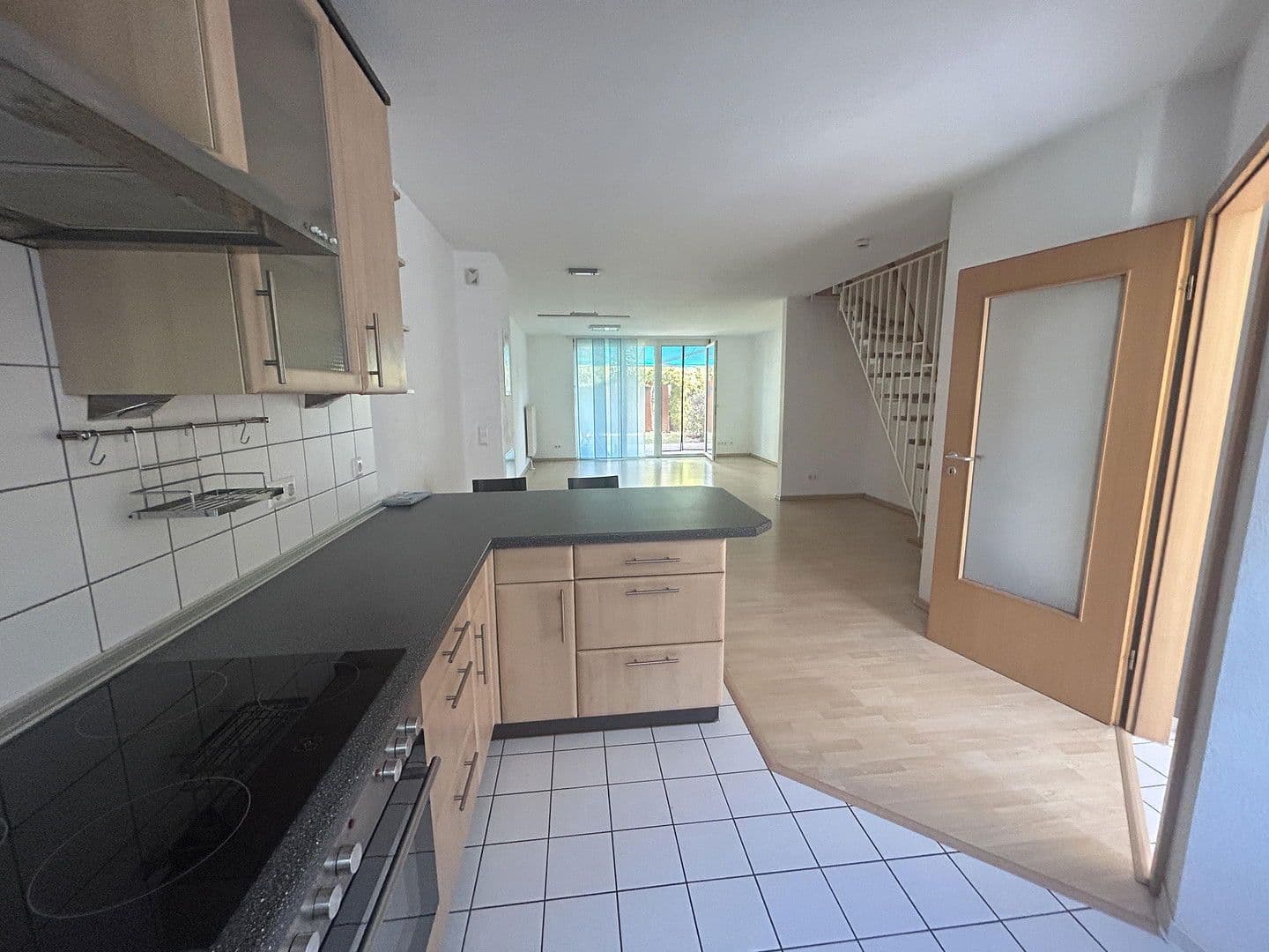 Pronájem domu 141 m², pozemek 160 m², Kaiserslautern, Porýní-Falc Pronájem domu 141 m², pozemek 160 m², Kaiserslautern, Porýní-Falc