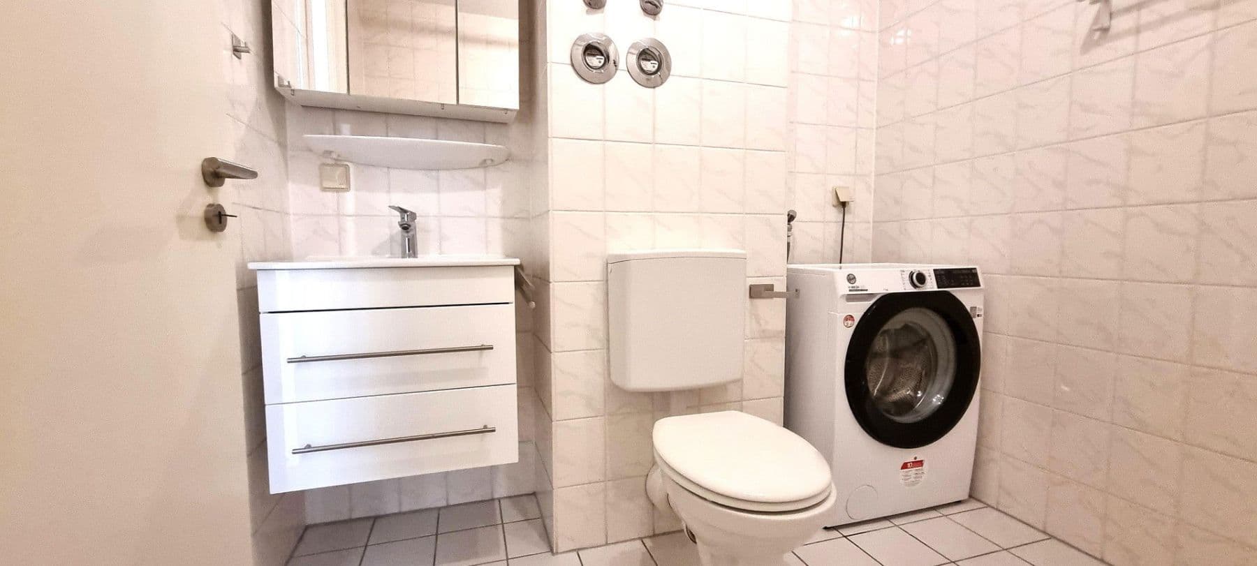 Pronájem bytu 2+1 63 m², Brunnenstraße 35/1, Böblingen, Bádensko-Württembersko Pronájem bytu 2+1 63 m², Brunnenstraße 35/1, Böblingen, Bádensko-Württembersko