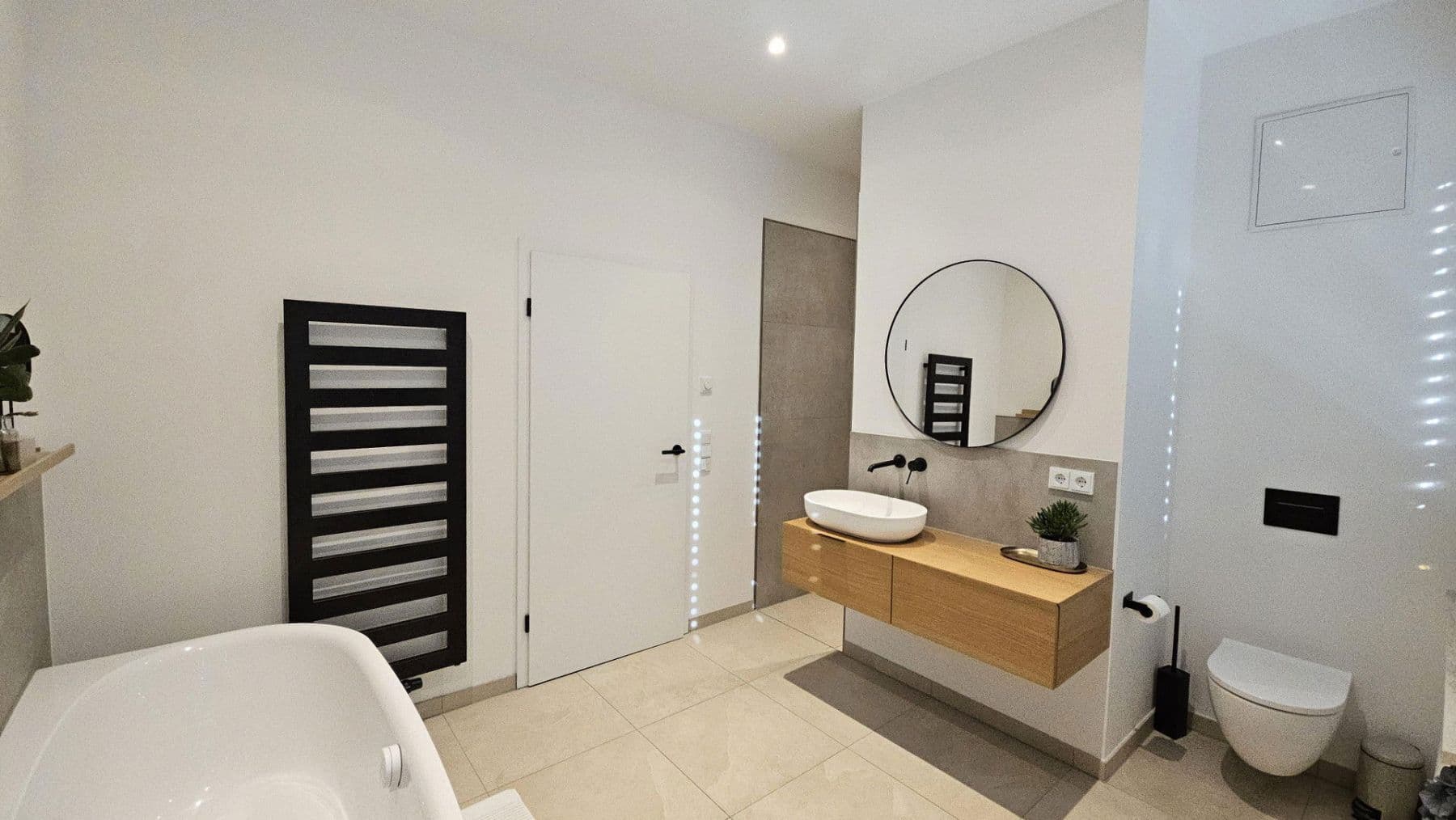 Prodej domu 261 m², pozemek 700 m², Oberfrohnaer Str. 135, Chemnitz, Sasko Prodej domu 261 m², pozemek 700 m², Oberfrohnaer Str. 135, Chemnitz, Sasko