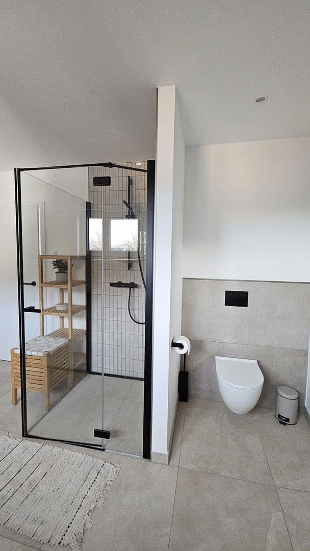 Prodej domu 261 m², pozemek 700 m², Oberfrohnaer Str. 135, Chemnitz, Sasko Prodej domu 261 m², pozemek 700 m², Oberfrohnaer Str. 135, Chemnitz, Sasko