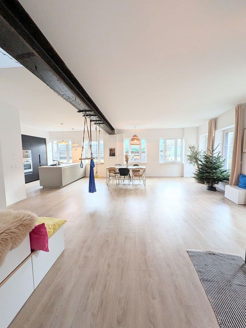 Prodej domu 261 m², pozemek 700 m², Oberfrohnaer Str. 135, Chemnitz, Sasko Prodej domu 261 m², pozemek 700 m², Oberfrohnaer Str. 135, Chemnitz, Sasko