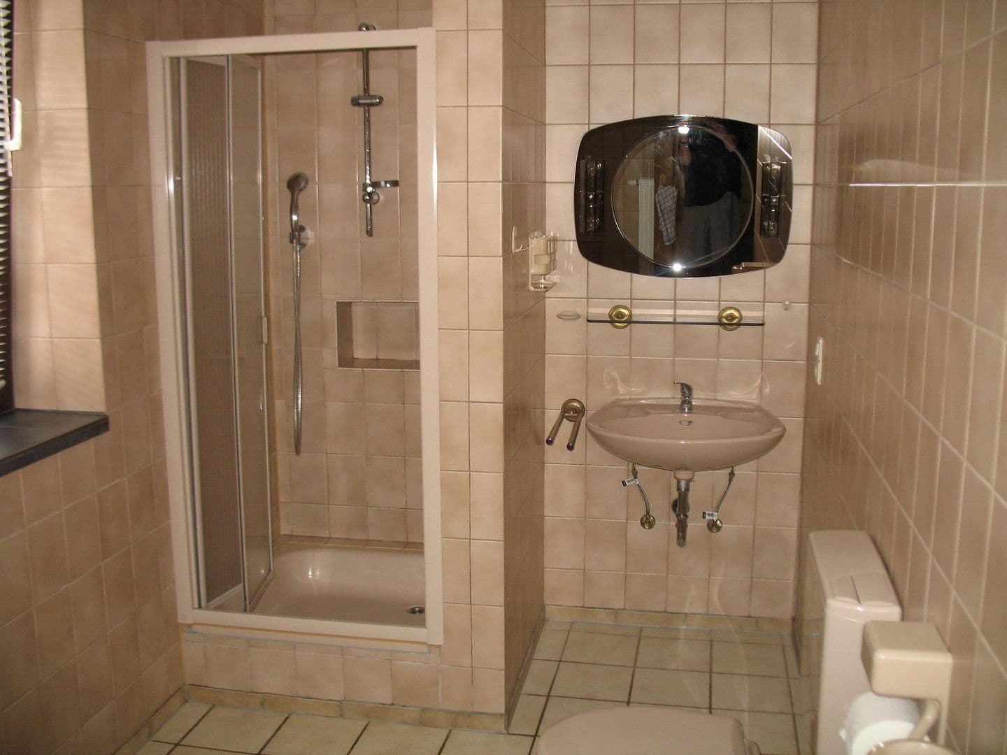 Pronájem bytu 5+1 174 m², Gänsfelderstraße 14, Zeltingen-Rachtig, Porýní-Falc Pronájem bytu 5+1 174 m², Gänsfelderstraße 14, Zeltingen-Rachtig, Porýní-Falc