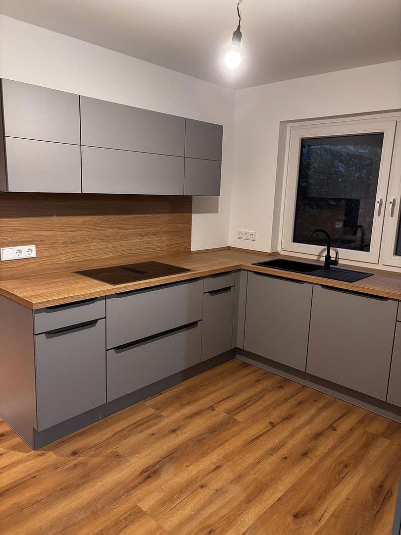 Pronájem domu 180 m², pozemek 811 m², Rellingen, Šlesvicko-Holštýnsko Pronájem domu 180 m², pozemek 811 m², Rellingen, Šlesvicko-Holštýnsko