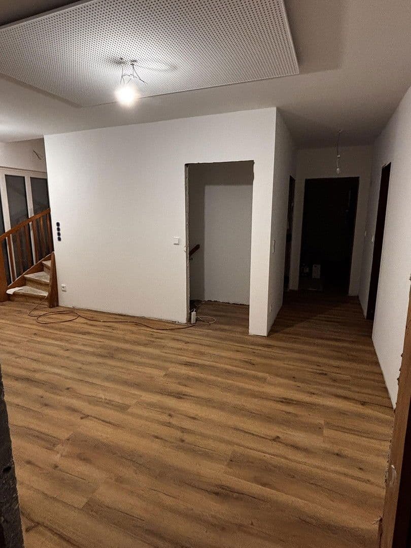Pronájem domu 180 m², pozemek 811 m², Rellingen, Šlesvicko-Holštýnsko Pronájem domu 180 m², pozemek 811 m², Rellingen, Šlesvicko-Holštýnsko