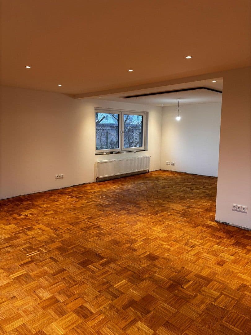 Pronájem domu 180 m², pozemek 811 m², Rellingen, Šlesvicko-Holštýnsko Pronájem domu 180 m², pozemek 811 m², Rellingen, Šlesvicko-Holštýnsko
