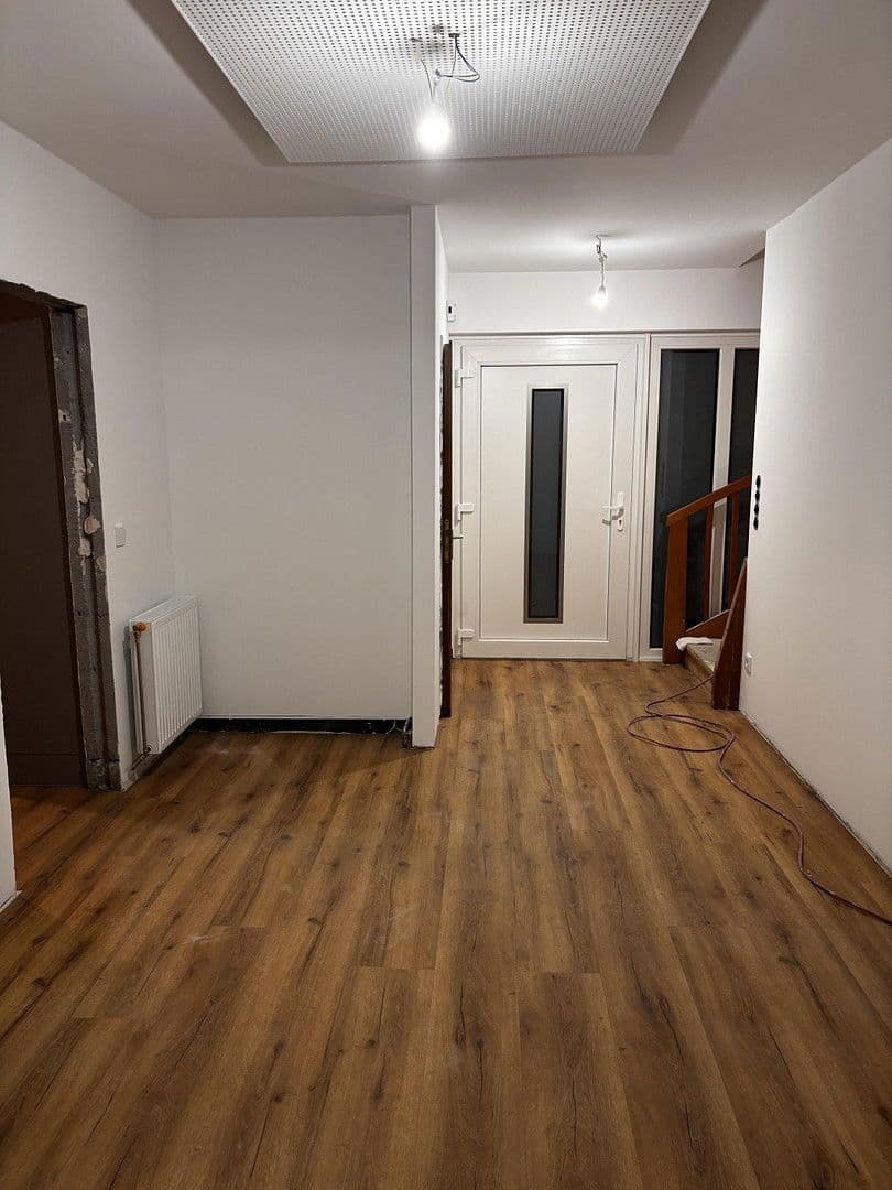 Pronájem domu 180 m², pozemek 811 m², Rellingen, Šlesvicko-Holštýnsko Pronájem domu 180 m², pozemek 811 m², Rellingen, Šlesvicko-Holštýnsko