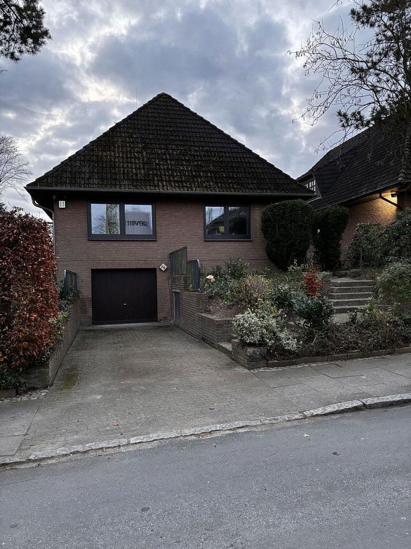 Pronájem domu 180 m², pozemek 811 m², Rellingen, Šlesvicko-Holštýnsko Pronájem domu 180 m², pozemek 811 m², Rellingen, Šlesvicko-Holštýnsko