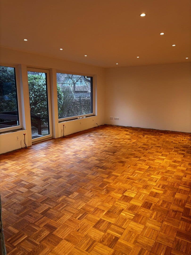 Pronájem domu 180 m², pozemek 811 m², Rellingen, Šlesvicko-Holštýnsko Pronájem domu 180 m², pozemek 811 m², Rellingen, Šlesvicko-Holštýnsko