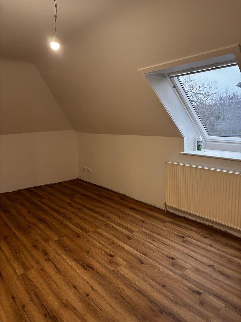 Pronájem domu 180 m², pozemek 811 m², Rellingen, Šlesvicko-Holštýnsko Pronájem domu 180 m², pozemek 811 m², Rellingen, Šlesvicko-Holštýnsko