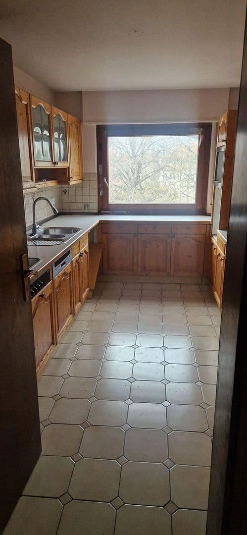 Pronájem bytu 5+1 120 m², Gartenstr 23, Ditzingen, Bádensko-Württembersko Pronájem bytu 5+1 120 m², Gartenstr 23, Ditzingen, Bádensko-Württembersko