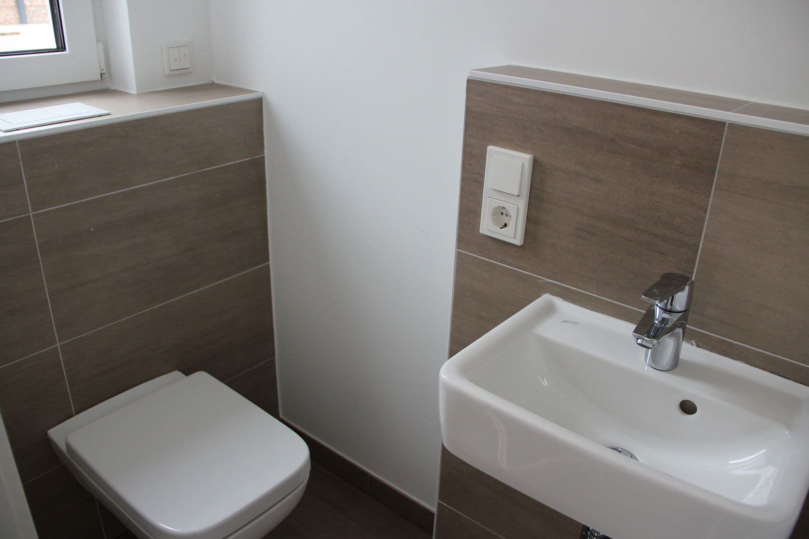 Pronájem domu 122 m², pozemek 150 m², Wiesbaden (Künstlerviertel), Hessen Pronájem domu 122 m², pozemek 150 m², Wiesbaden (Künstlerviertel), Hessen