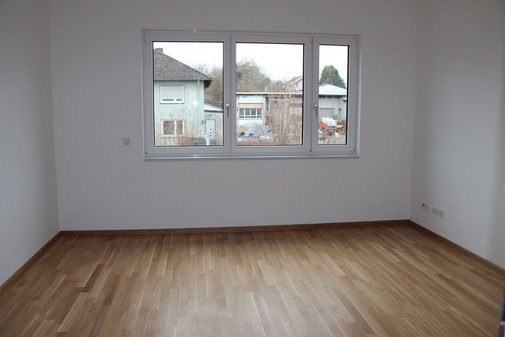 Pronájem domu 122 m², pozemek 150 m², Wiesbaden (Künstlerviertel), Hessen Pronájem domu 122 m², pozemek 150 m², Wiesbaden (Künstlerviertel), Hessen