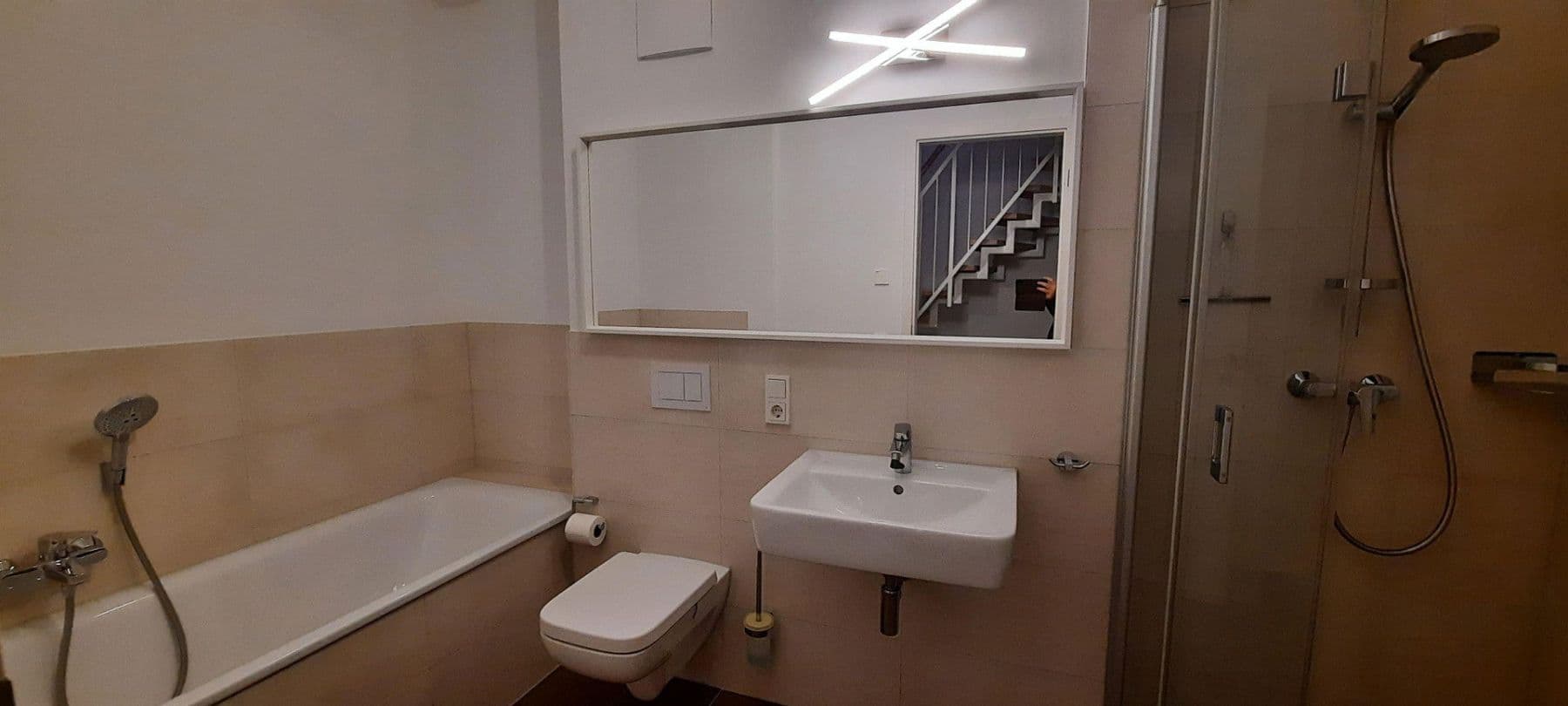 Pronájem domu 122 m², pozemek 150 m², Wiesbaden (Künstlerviertel), Hessen Pronájem domu 122 m², pozemek 150 m², Wiesbaden (Künstlerviertel), Hessen