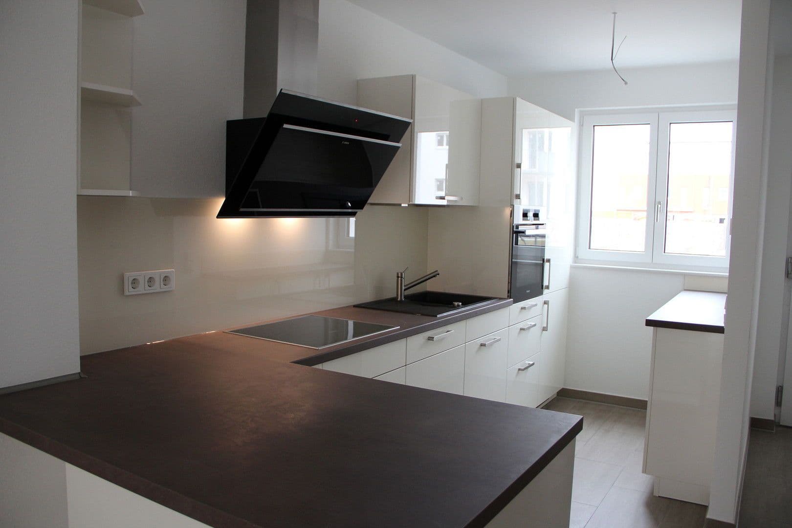 Pronájem domu 122 m², pozemek 150 m², Wiesbaden (Künstlerviertel), Hessen Pronájem domu 122 m², pozemek 150 m², Wiesbaden (Künstlerviertel), Hessen