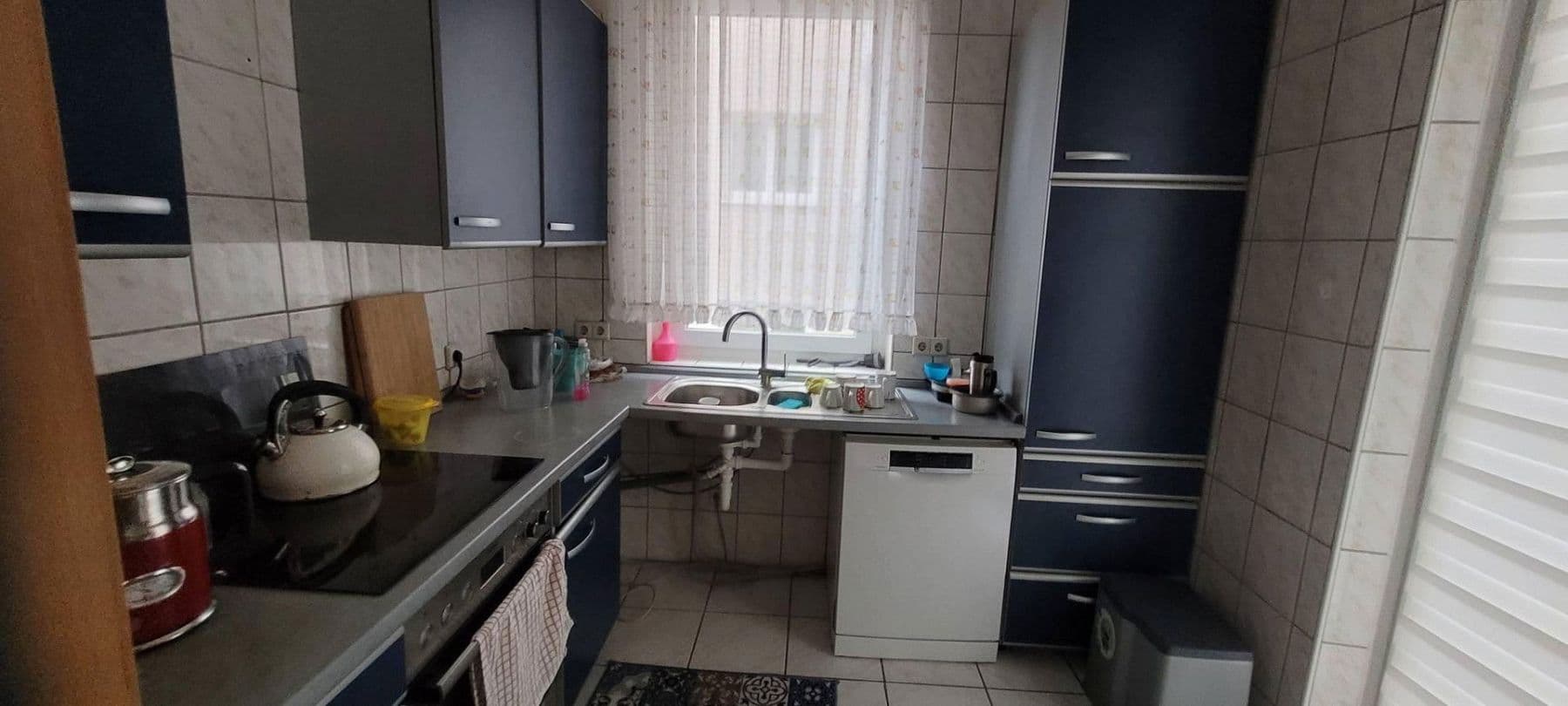 Pronájem bytu 3+1 84 m², Stuttgart, Bádensko-Württembersko Pronájem bytu 3+1 84 m², Stuttgart, Bádensko-Württembersko